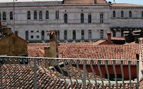Hotel Antigo Trovatore Venecia